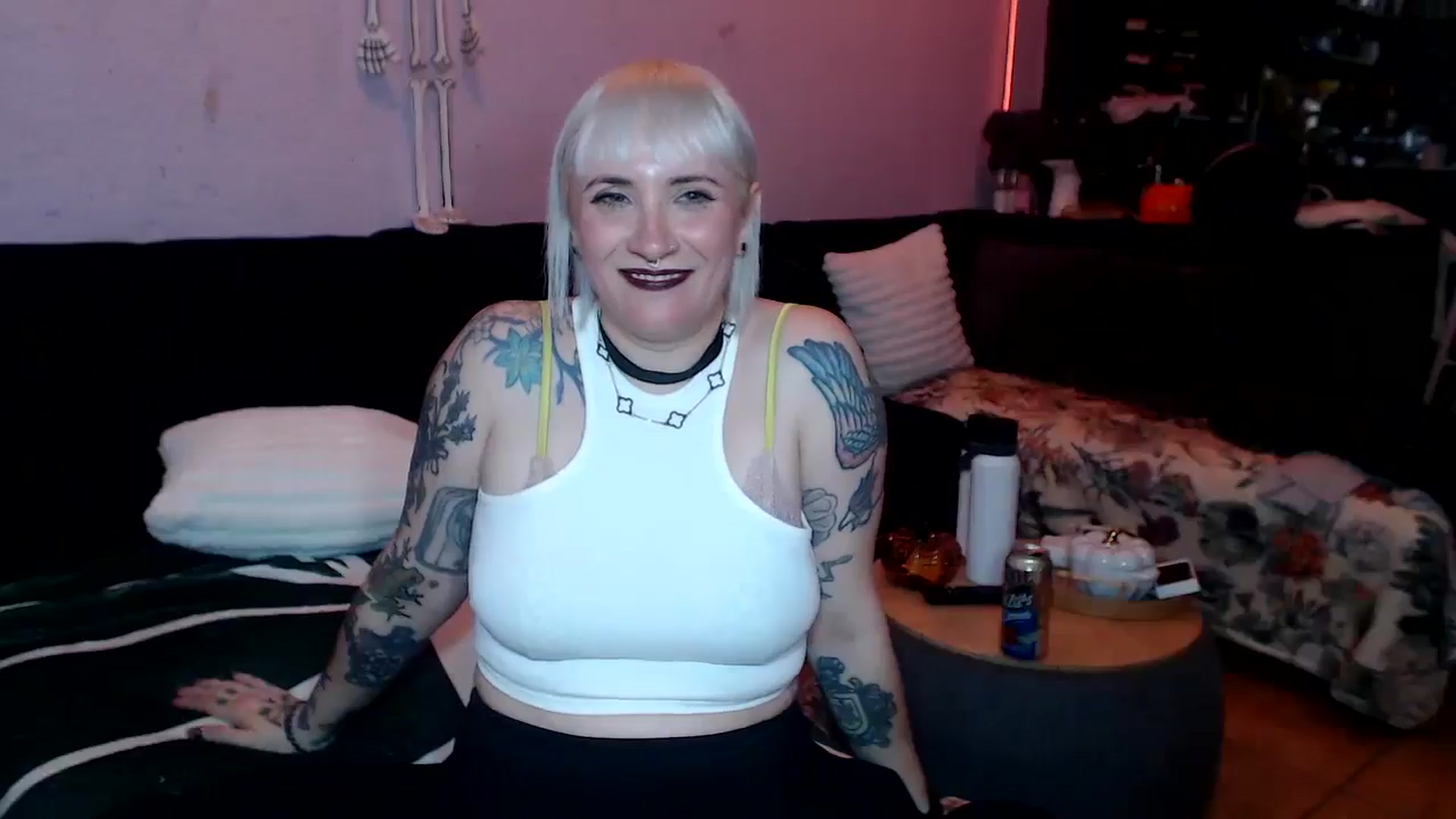 Gallery image thumbnail from AxeHallow's myfreecams stream on, 06/09/2025, 23:02 image 15 of 20