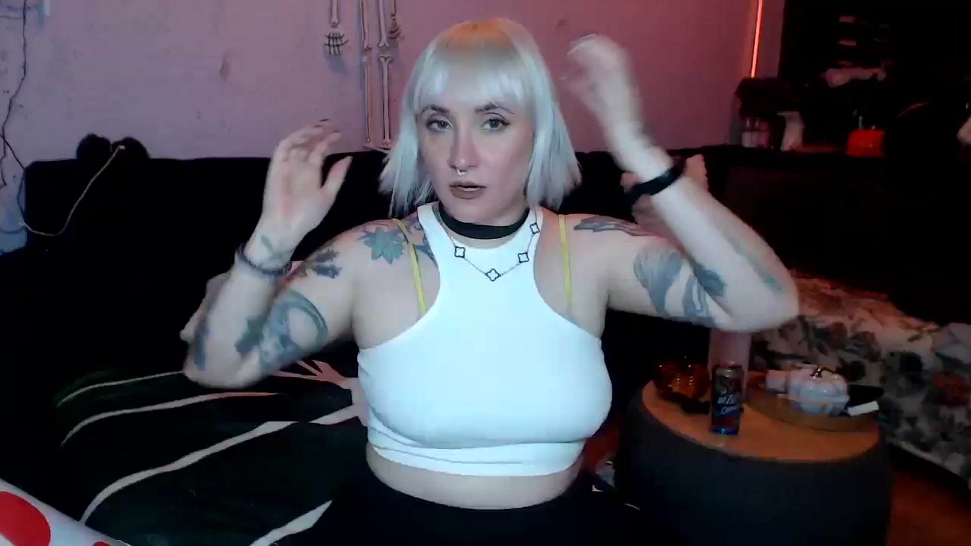 Gallery image thumbnail from AxeHallow's myfreecams stream on, 06/10/2025, 04:38 image 1 of 20