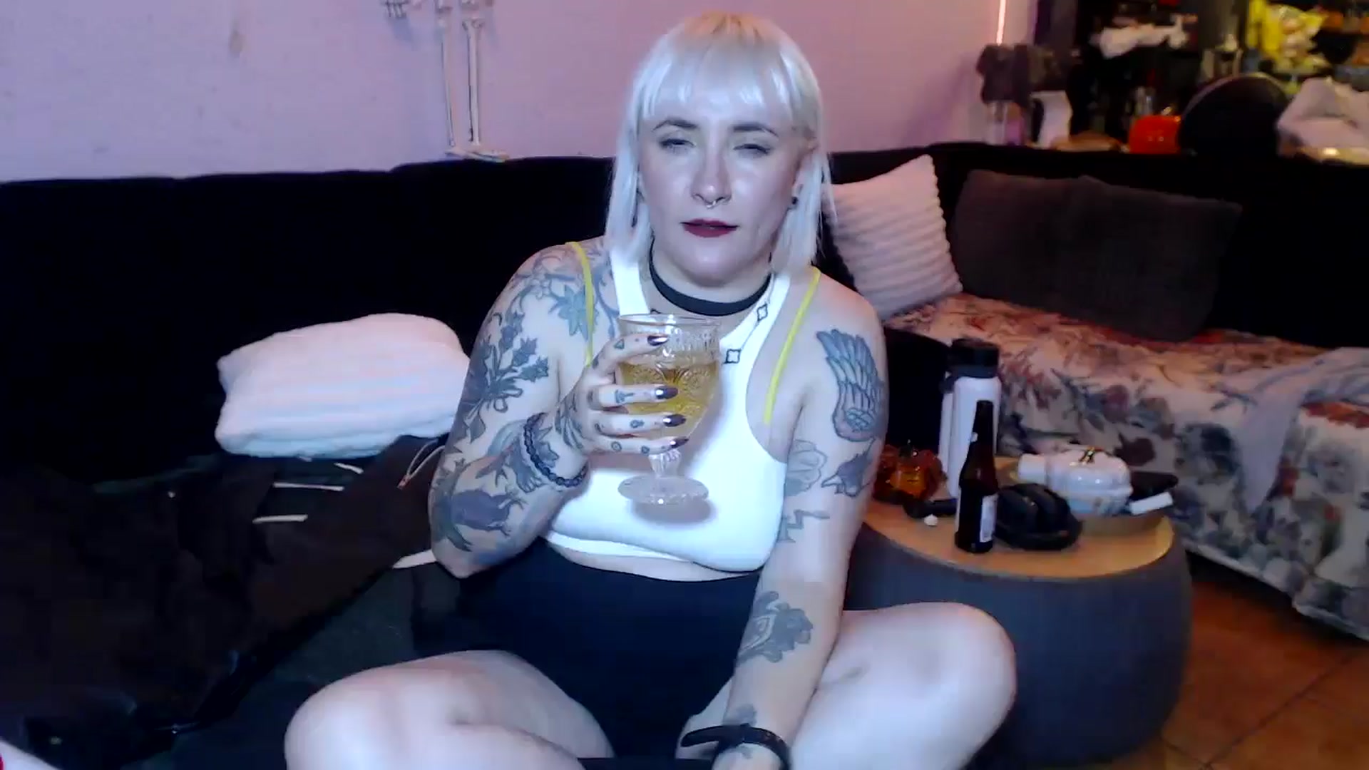 Gallery image thumbnail from AxeHallow's myfreecams stream on, 06/10/2025, 04:38 image 15 of 20