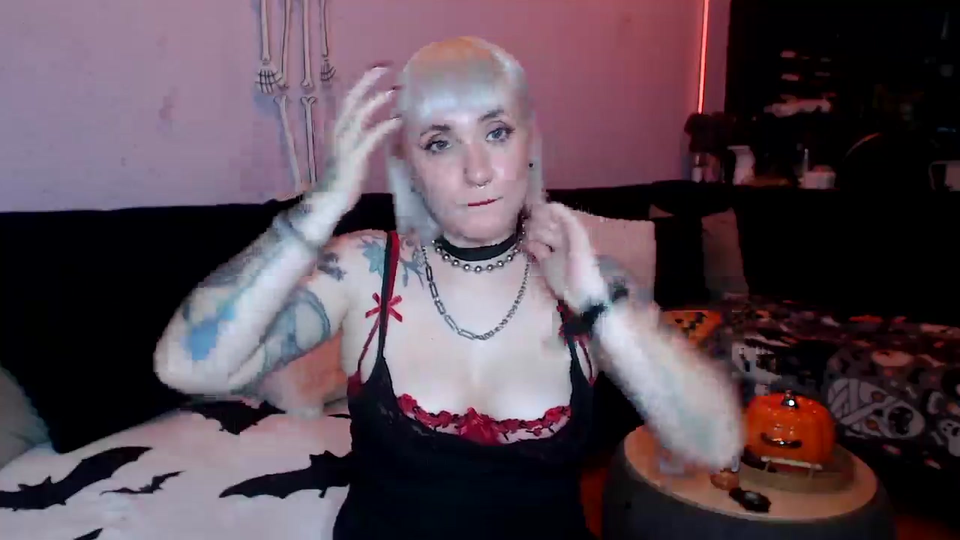 Gallery image thumbnail from AxeHallow's myfreecams stream on, 06/11/2025, 23:57 image 6 of 20