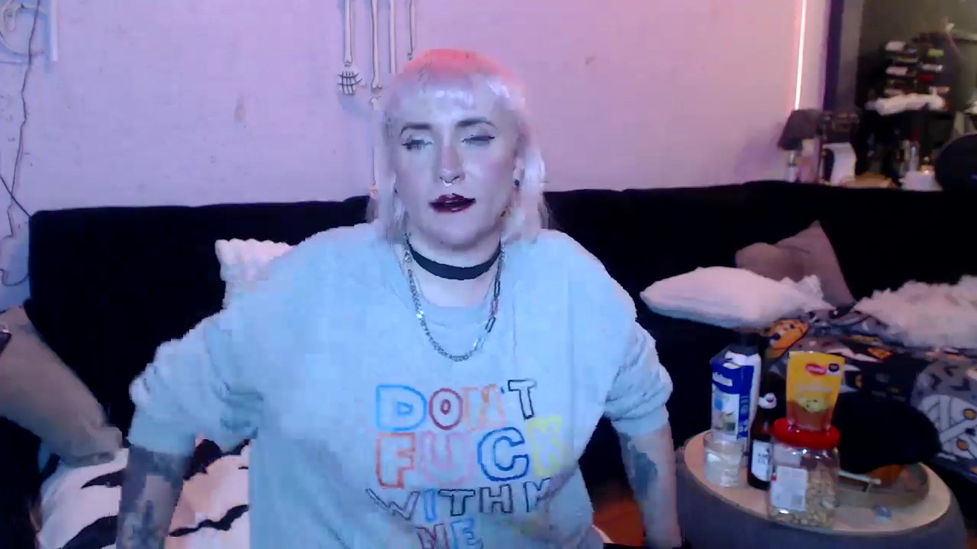Gallery image thumbnail from AxeHallow's myfreecams stream on, 06/18/2025, 07:38 image 2 of 20