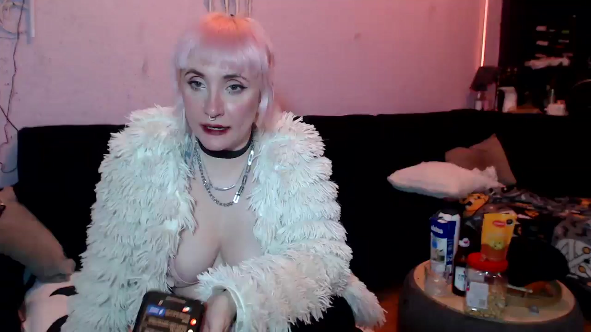 Gallery image thumbnail from AxeHallow's myfreecams stream on, 06/18/2025, 07:38 image 6 of 20
