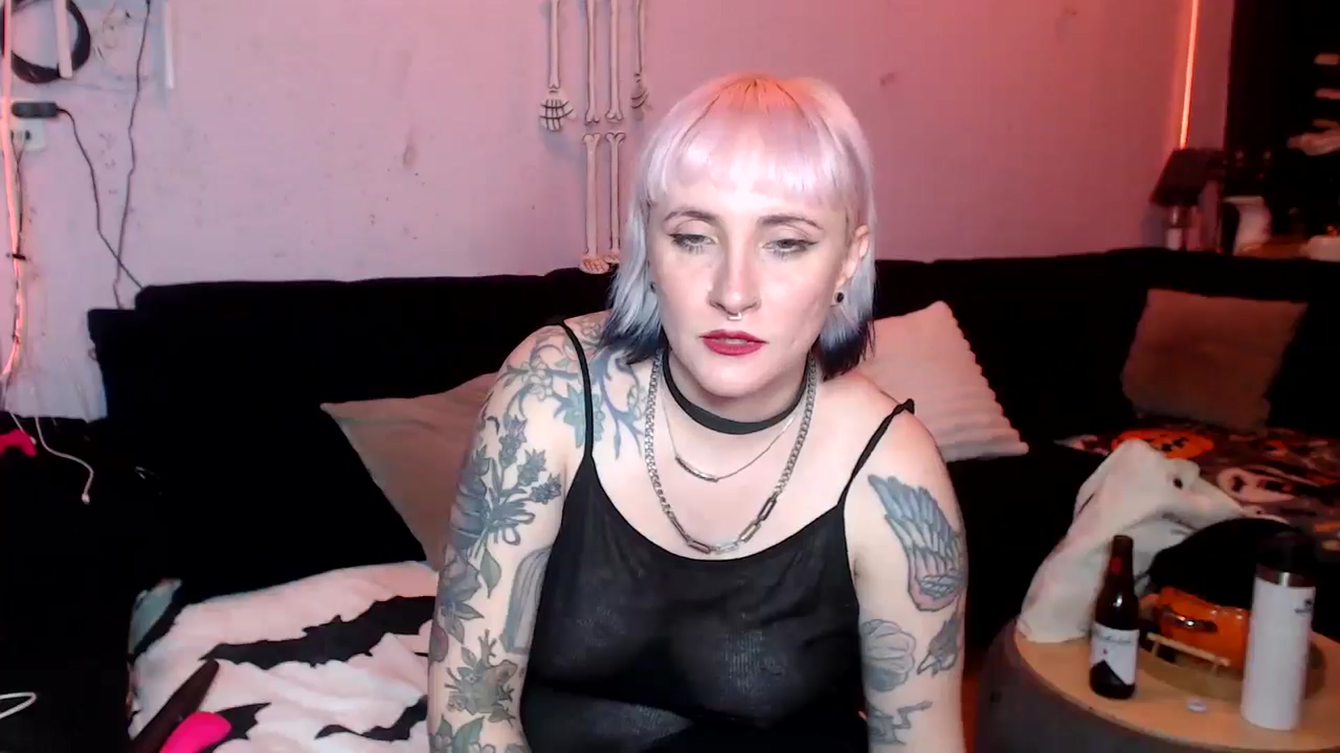 Gallery image thumbnail from AxeHallow's myfreecams stream on, 06/20/2025, 06:51 image 15 of 20