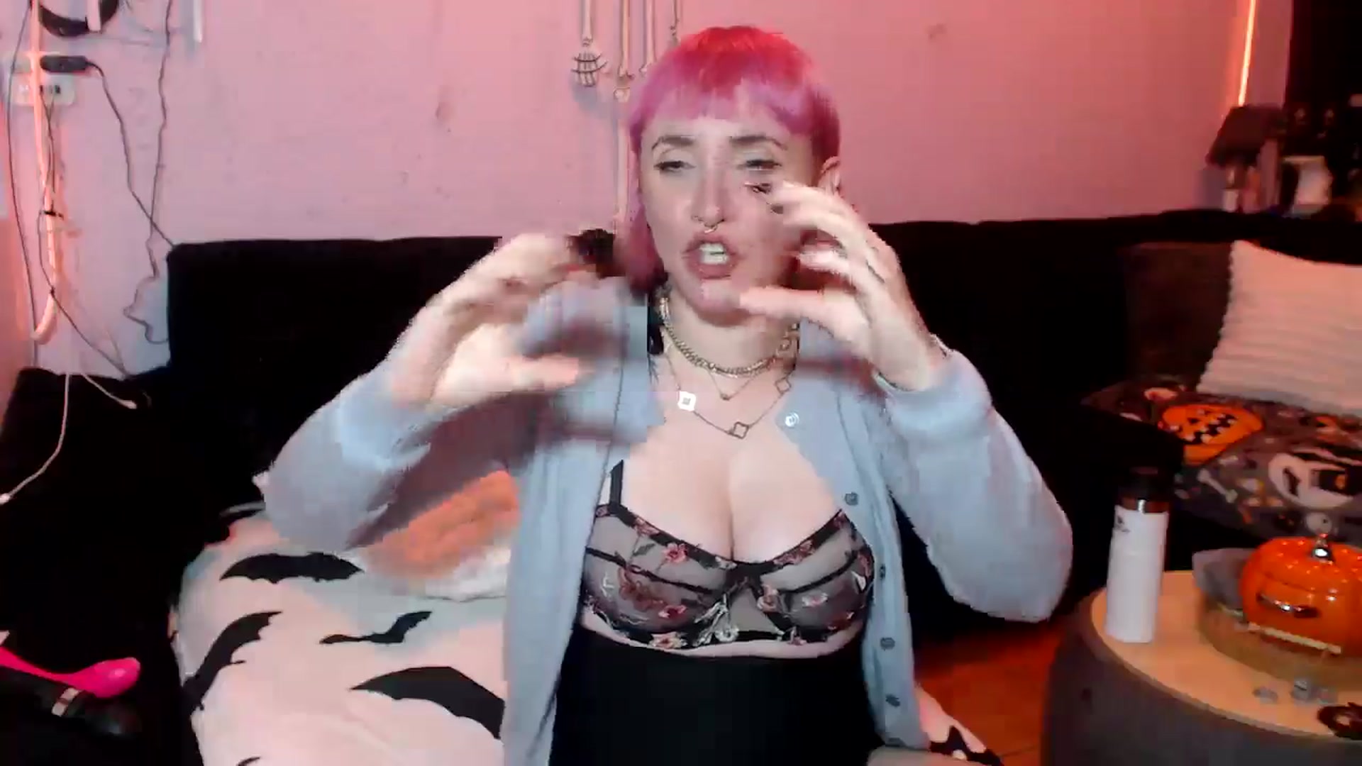 Gallery image thumbnail from AxeHallow's myfreecams stream on, 06/27/2025, 12:48 image 4 of 20