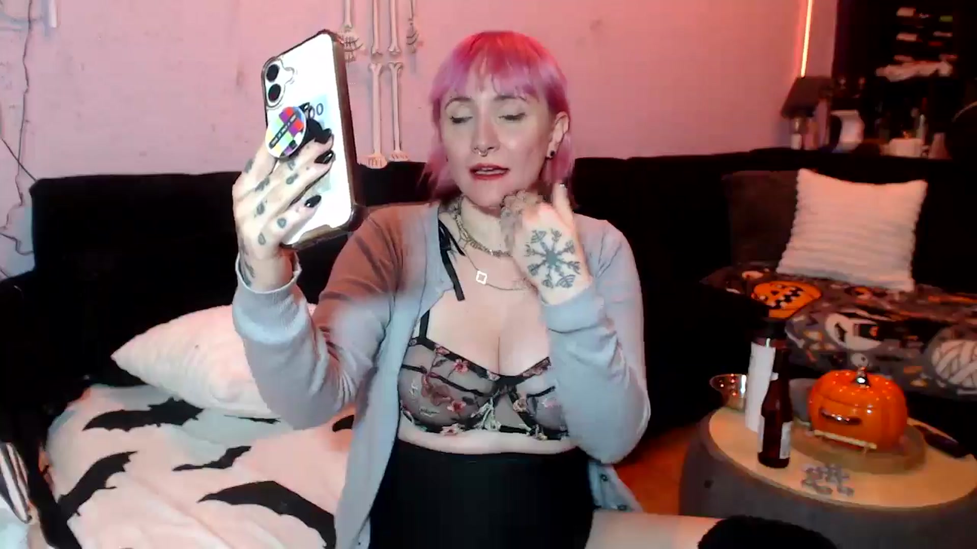 Gallery image thumbnail from AxeHallow's myfreecams stream on, 06/27/2025, 12:48 image 17 of 20