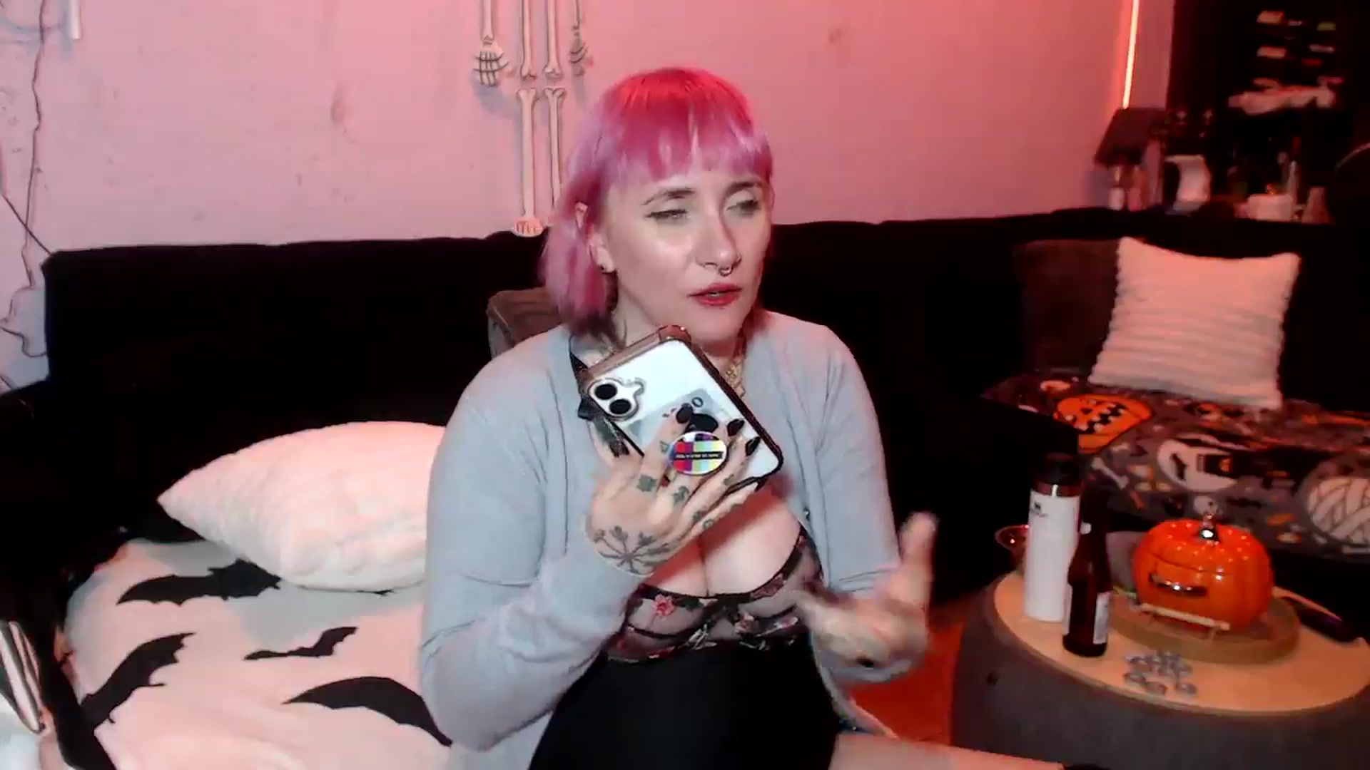 Gallery image thumbnail from AxeHallow's myfreecams stream on, 06/27/2025, 12:48 image 18 of 20