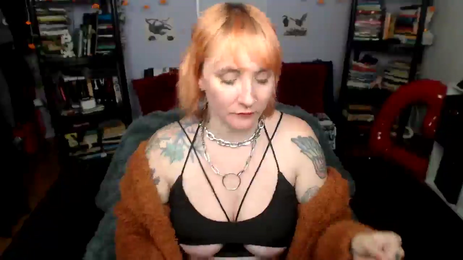 Gallery image thumbnail from AxeHallow's myfreecams stream on, 08/13/2025, 07:17 image 18 of 20