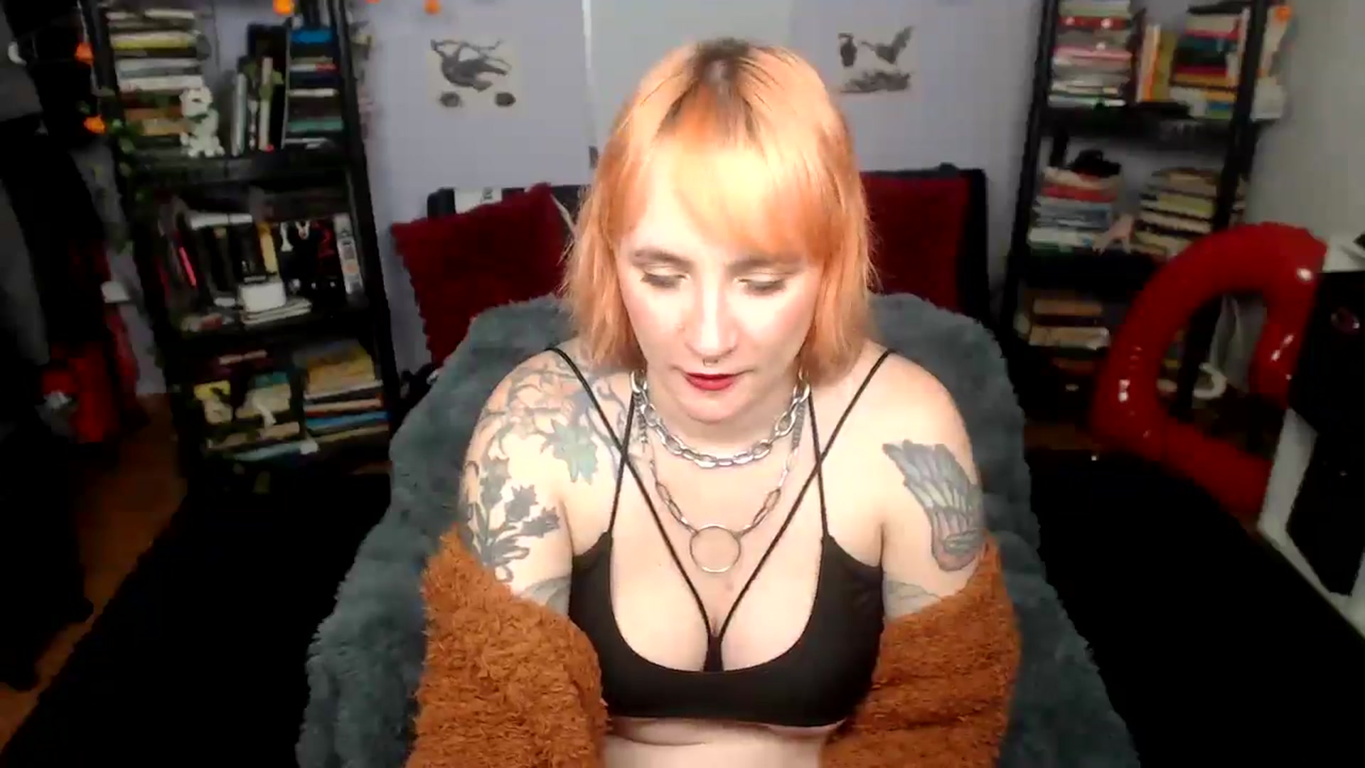 Gallery image thumbnail from AxeHallow's myfreecams stream on, 08/13/2025, 07:17 image 3 of 20