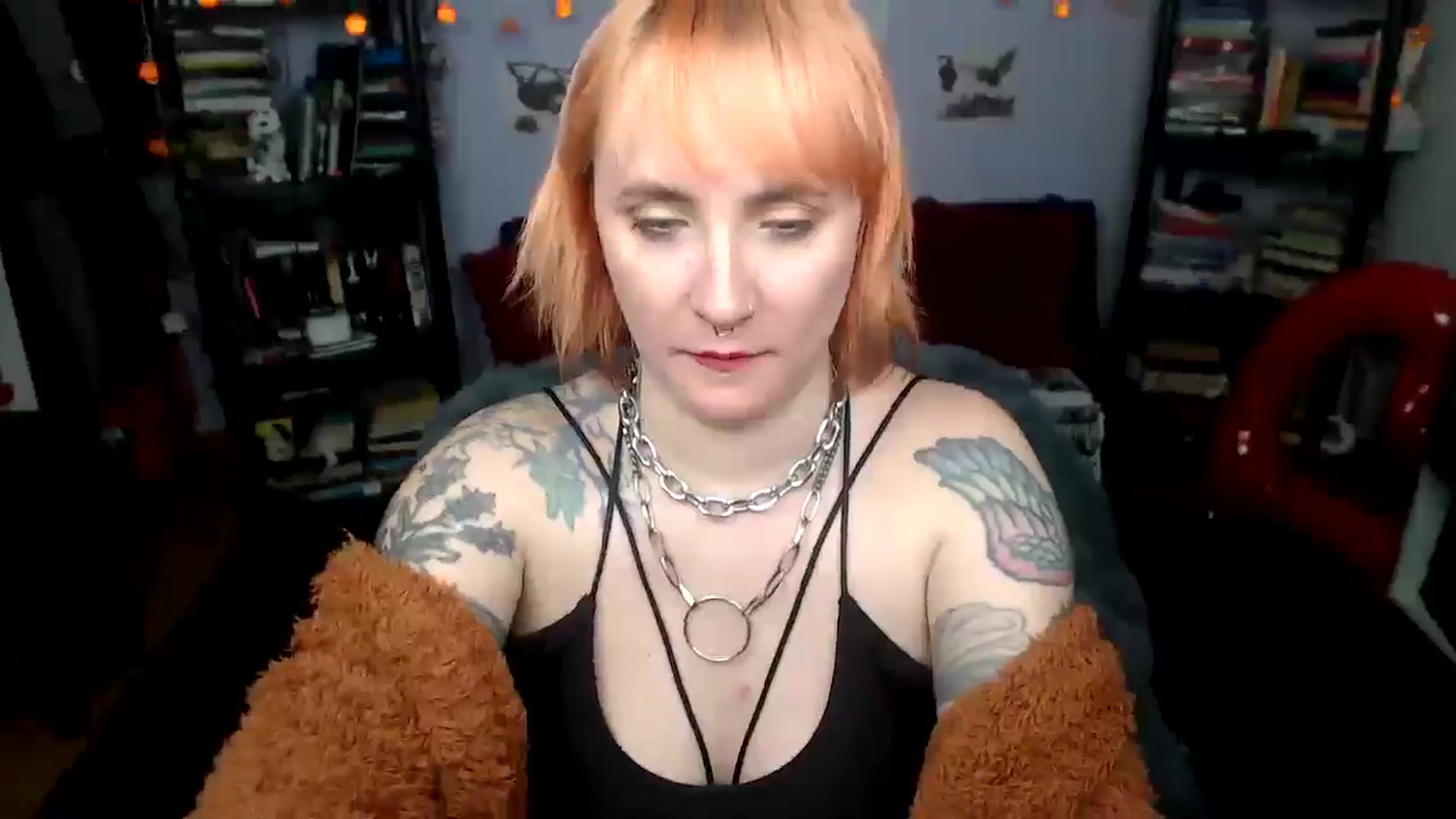 Gallery image thumbnail from AxeHallow's myfreecams stream on, 08/13/2025, 07:17 image 17 of 20