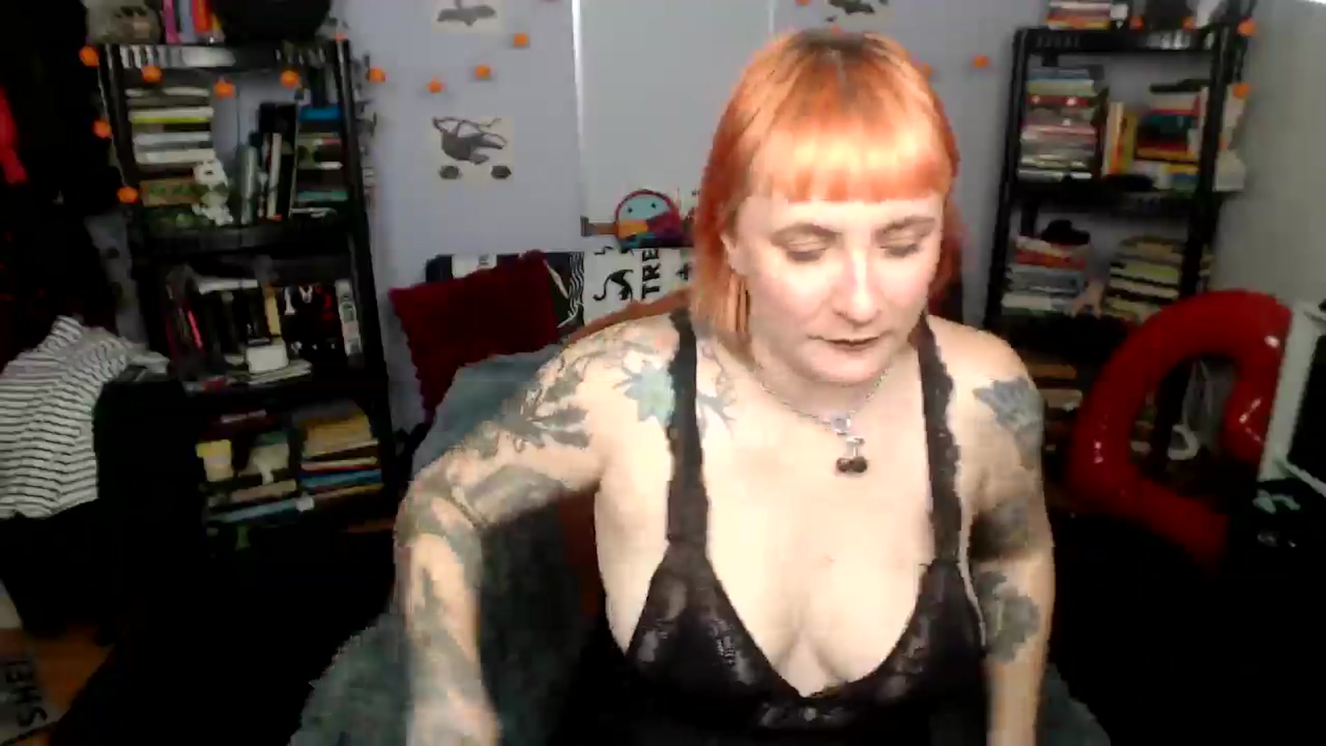 Gallery image thumbnail from AxeHallow's myfreecams stream on, 08/20/2025, 24:03 image 12 of 20