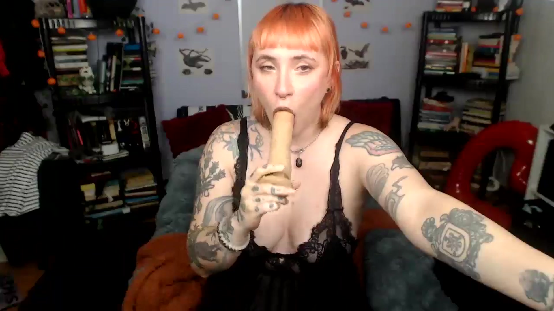Gallery image thumbnail from AxeHallow's myfreecams stream on, 08/20/2025, 24:03 image 3 of 20