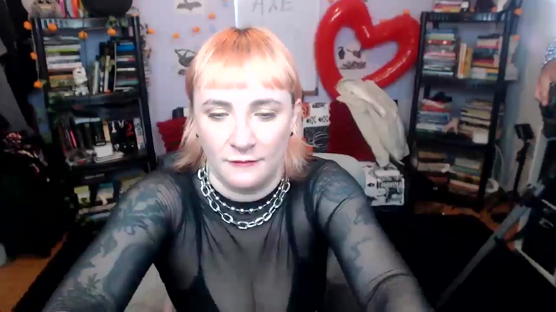 Gallery image thumbnail from AxeHallow's myfreecams stream on, 08/21/2025, 21:36 image 13 of 20
