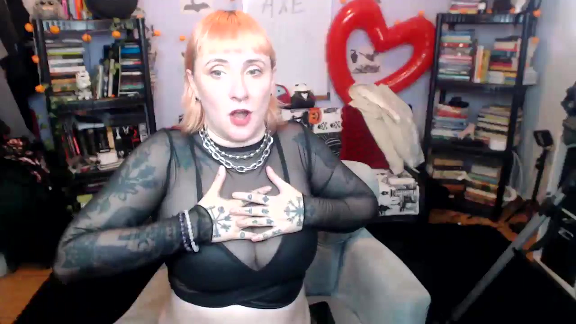 Gallery image thumbnail from AxeHallow's myfreecams stream on, 08/21/2025, 21:36 image 17 of 20