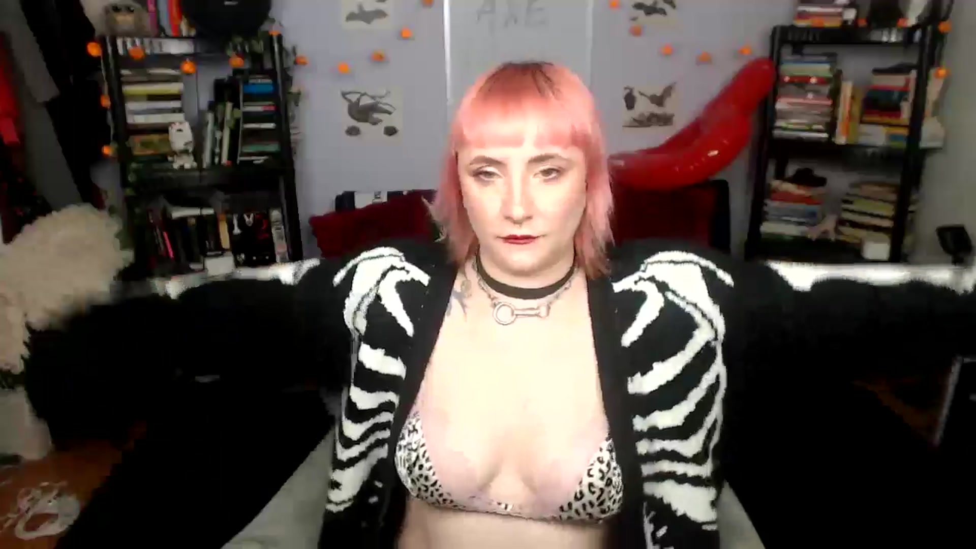 Gallery image thumbnail from AxeHallow's myfreecams stream on, 08/28/2025, 21:34 image 15 of 20