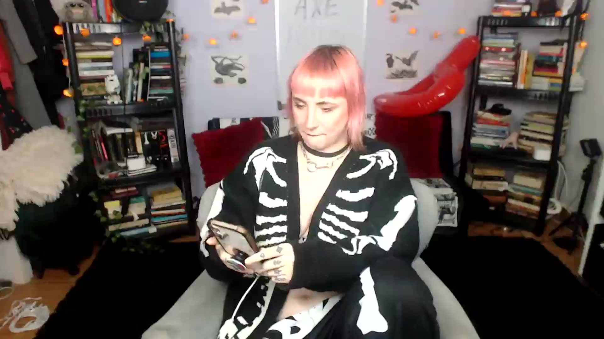 Gallery image thumbnail from AxeHallow's myfreecams stream on, 08/28/2025, 21:34 image 5 of 20