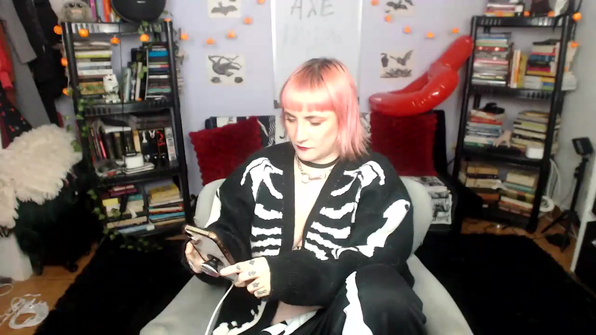 Gallery image thumbnail from AxeHallow's myfreecams stream on, 08/28/2025, 21:34 image 9 of 20