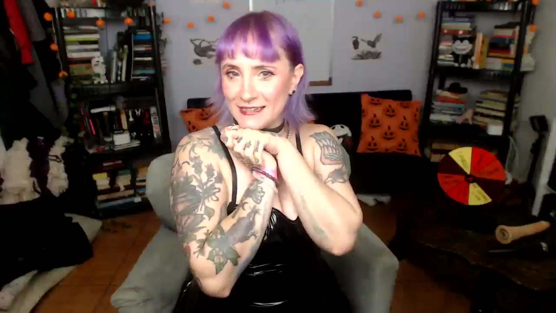 Gallery image thumbnail from AxeHallow's myfreecams stream on, 09/17/2025, 24:42 image 13 of 20
