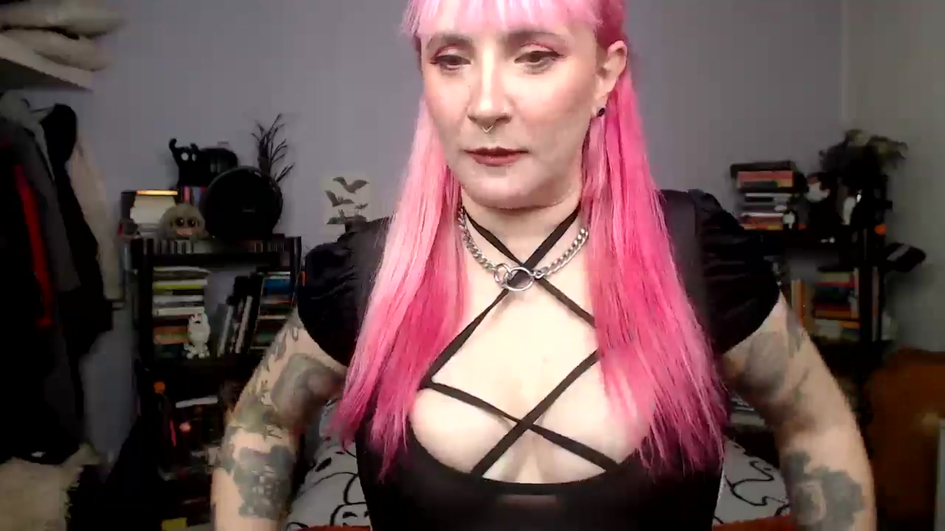 Gallery image thumbnail from AxeHallow's myfreecams stream on, 09/21/2025, 20:55 image 11 of 20