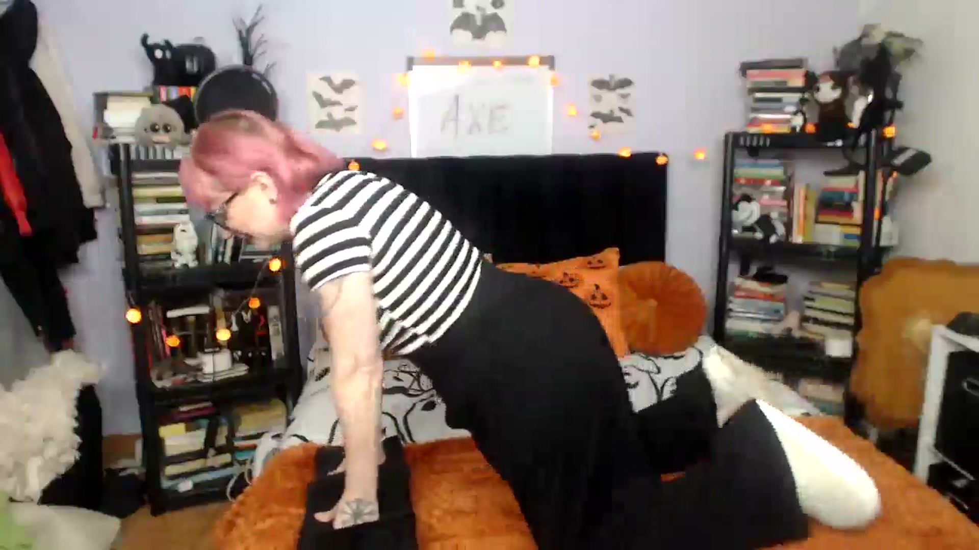Gallery image thumbnail from AxeHallow's myfreecams stream on, 10/09/2025, 23:18 image 12 of 20