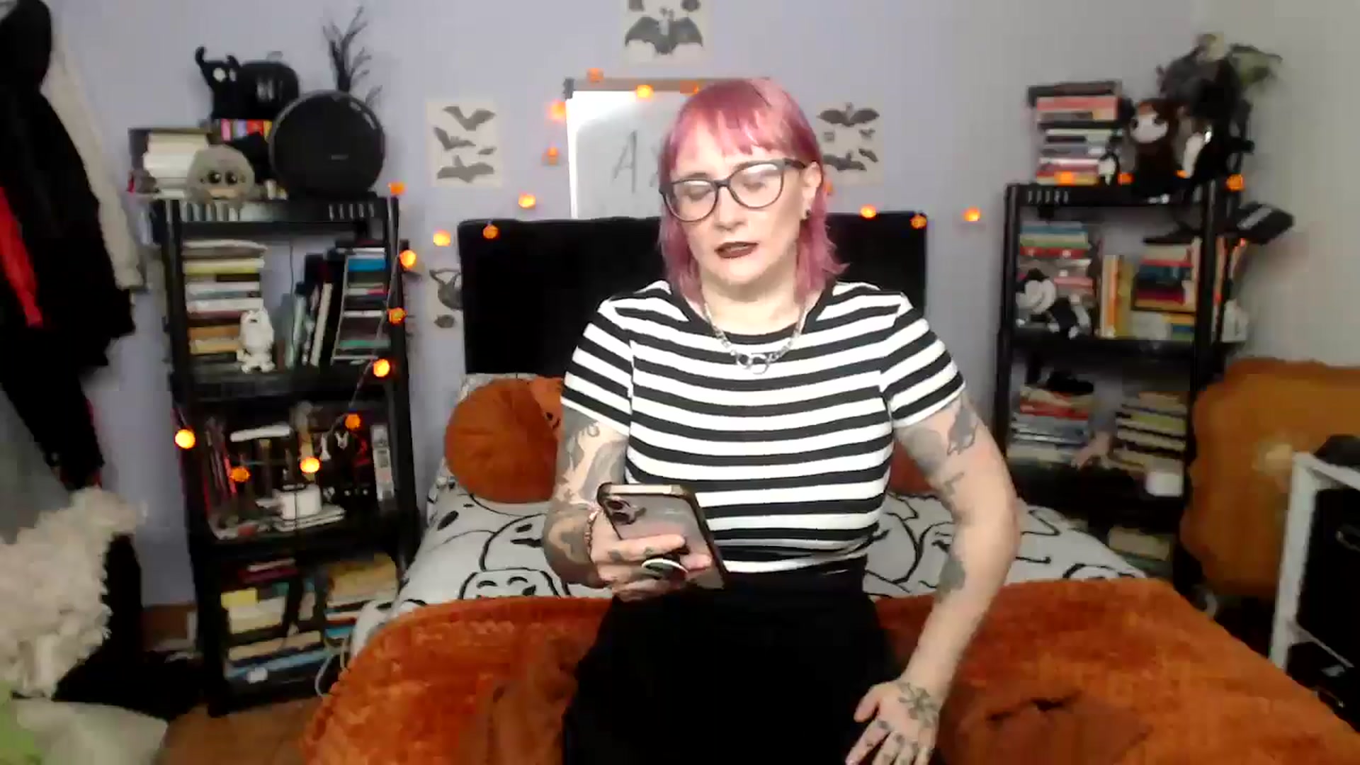 Gallery image thumbnail from AxeHallow's myfreecams stream on, 10/09/2025, 23:18 image 19 of 20