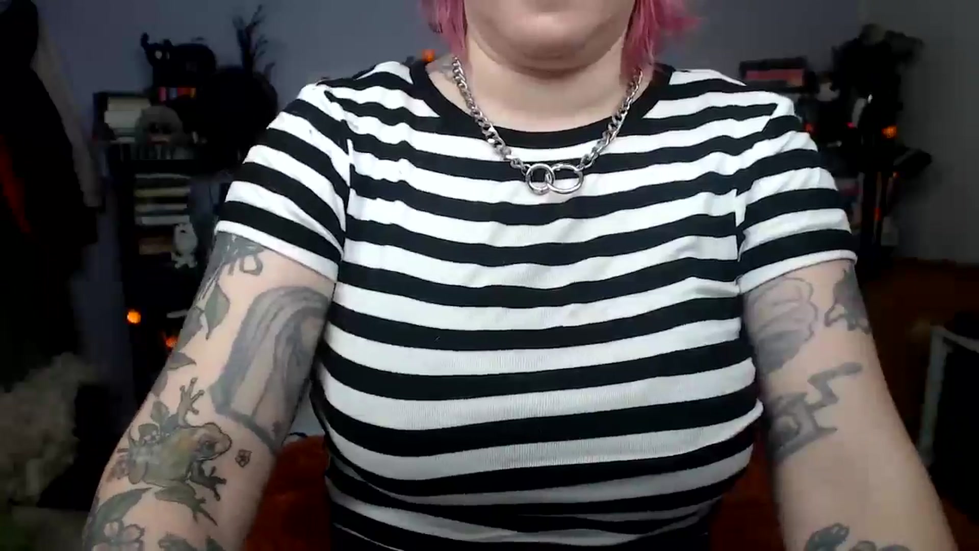 Gallery image thumbnail from AxeHallow's myfreecams stream on, 10/09/2025, 23:18 image 14 of 20