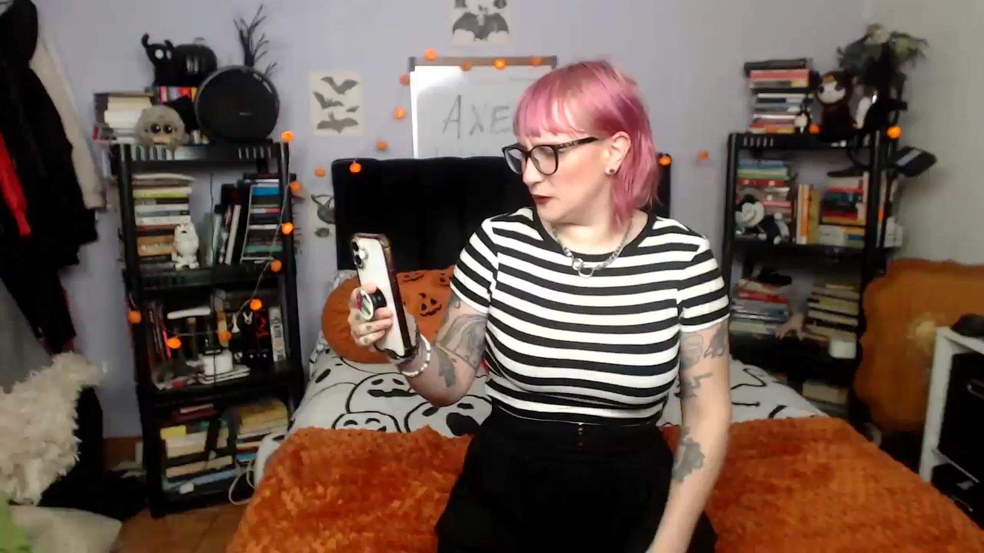 Gallery image thumbnail from AxeHallow's myfreecams stream on, 10/09/2025, 23:18 image 6 of 20