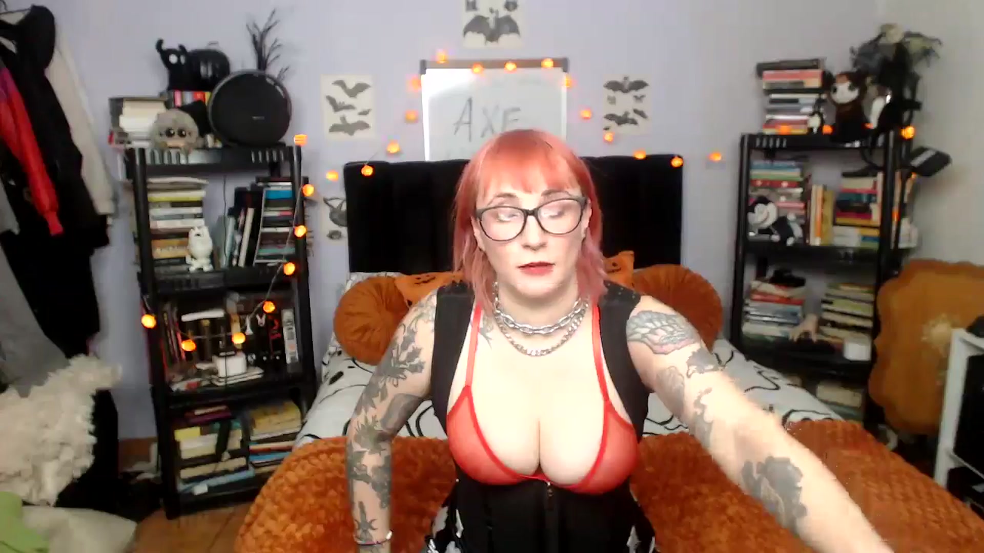 Gallery image thumbnail from AxeHallow's myfreecams stream on, 10/19/2025, 24:34 image 11 of 20