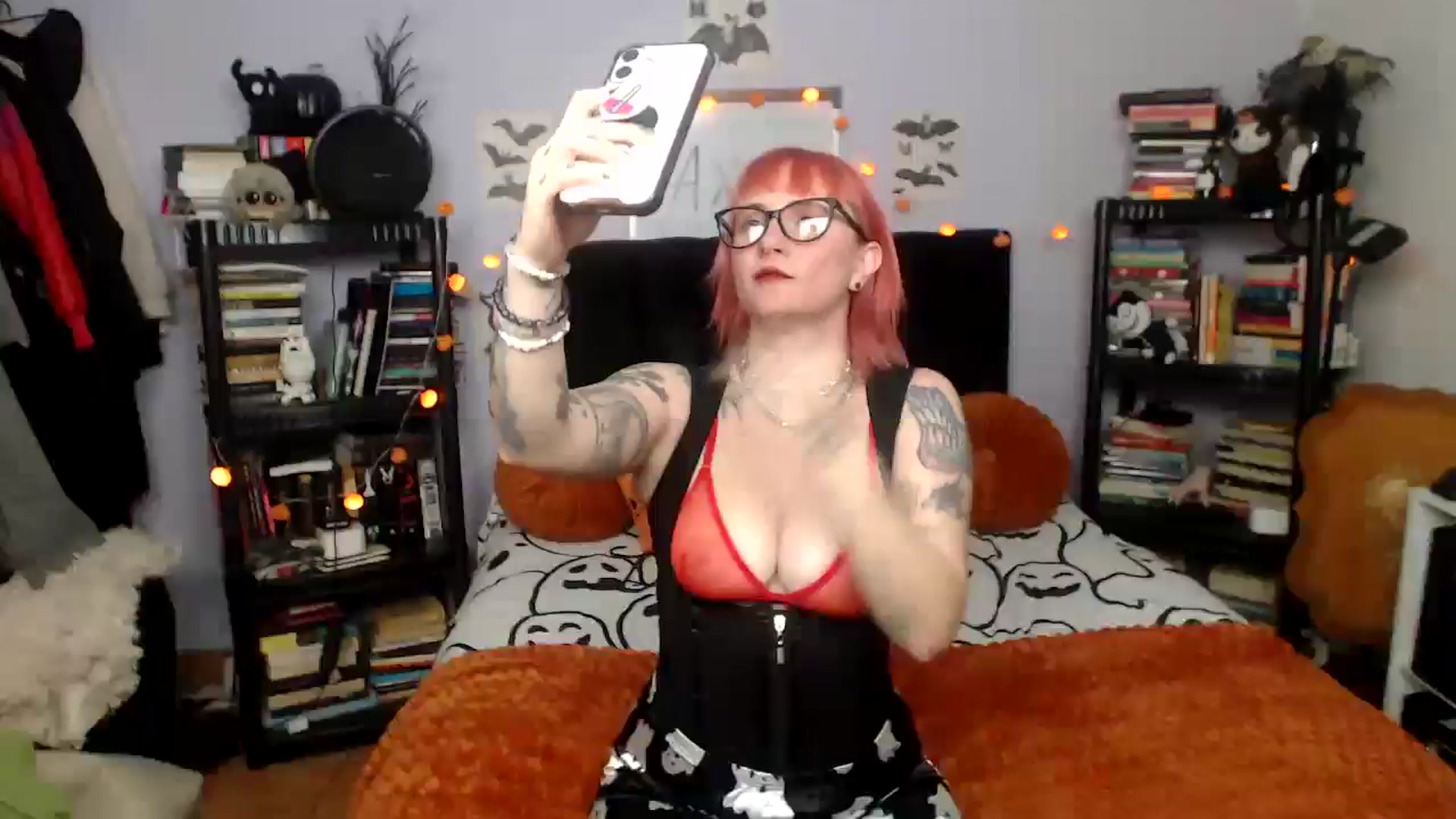 Gallery image thumbnail from AxeHallow's myfreecams stream on, 10/19/2025, 24:34 image 1 of 20