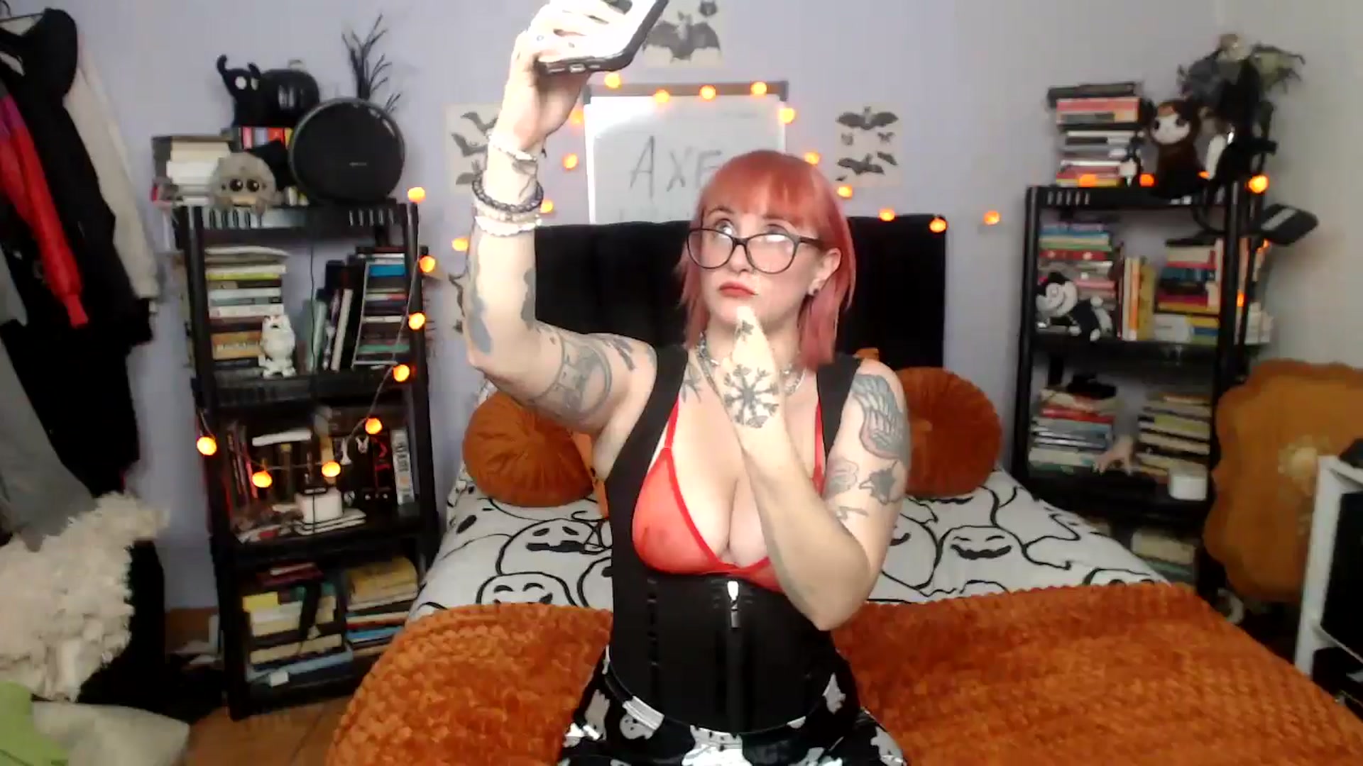 Gallery image thumbnail from AxeHallow's myfreecams stream on, 10/19/2025, 24:34 image 2 of 20