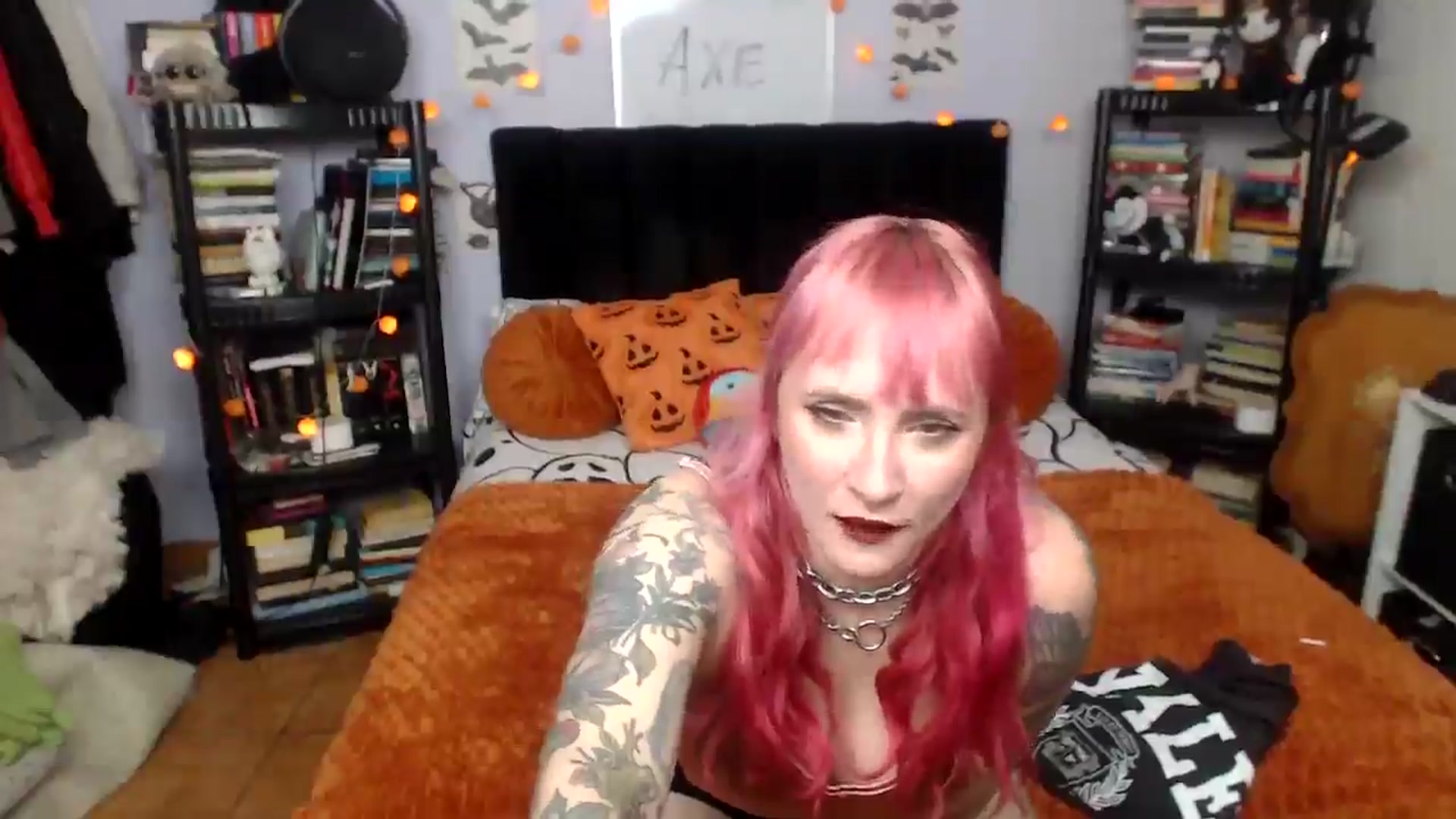 Gallery image thumbnail from AxeHallow's myfreecams stream on, 10/24/2025, 22:22 image 13 of 20