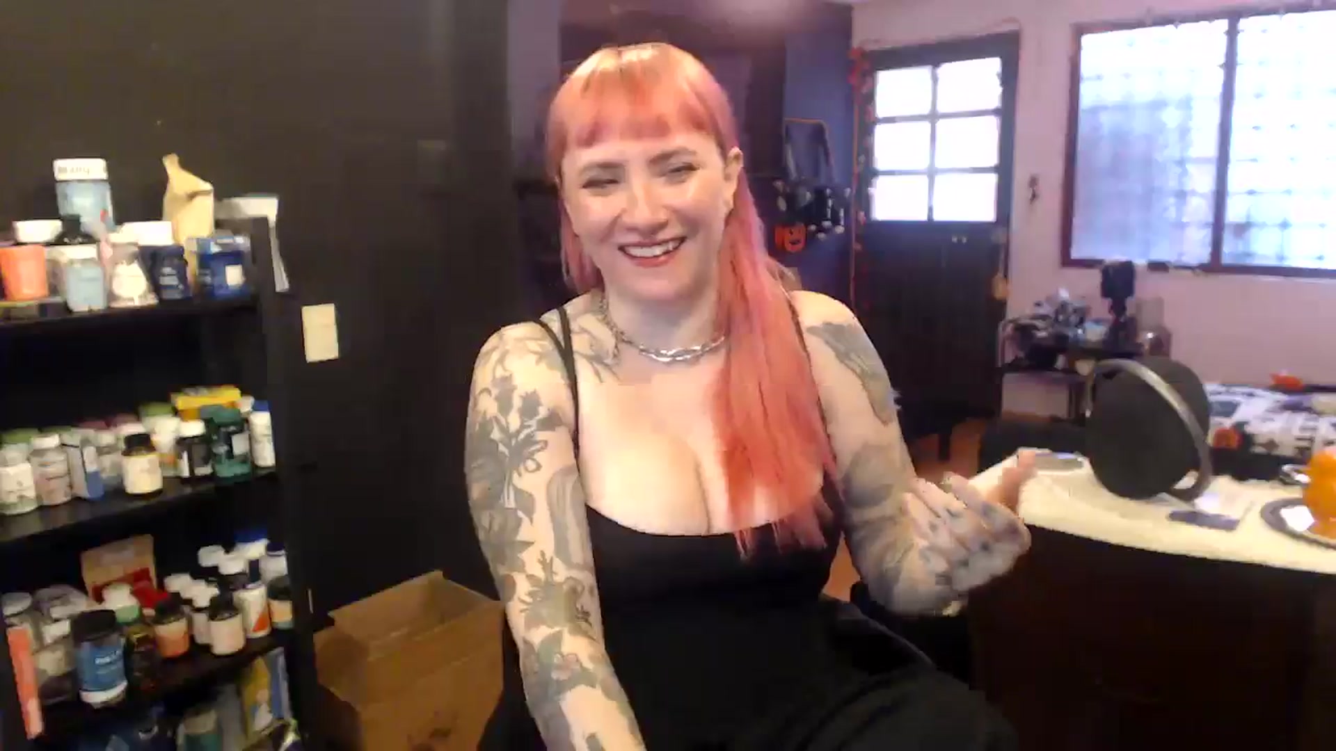 Gallery image thumbnail from AxeHallow's myfreecams stream on, 11/30/2025, 02:43 image 6 of 20