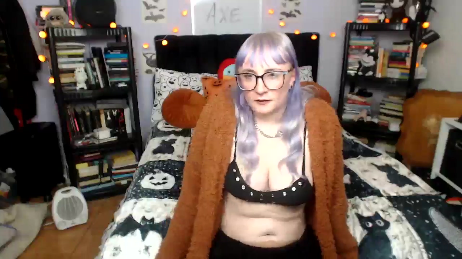 Gallery image thumbnail from AxeHallow's myfreecams stream on, 12/12/2025, 06:41 image 2 of 20