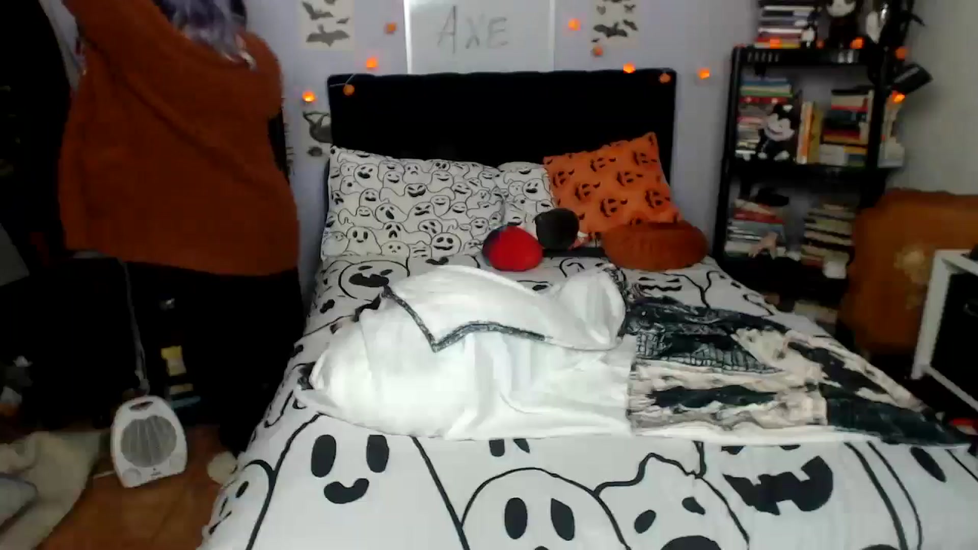 Gallery image thumbnail from AxeHallow's myfreecams stream on, 12/12/2025, 06:41 image 17 of 20