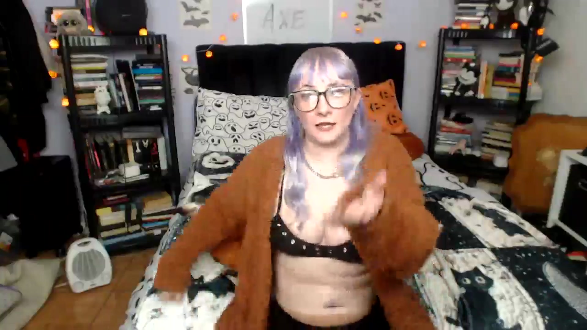 Gallery image thumbnail from AxeHallow's myfreecams stream on, 12/12/2025, 06:41 image 7 of 20