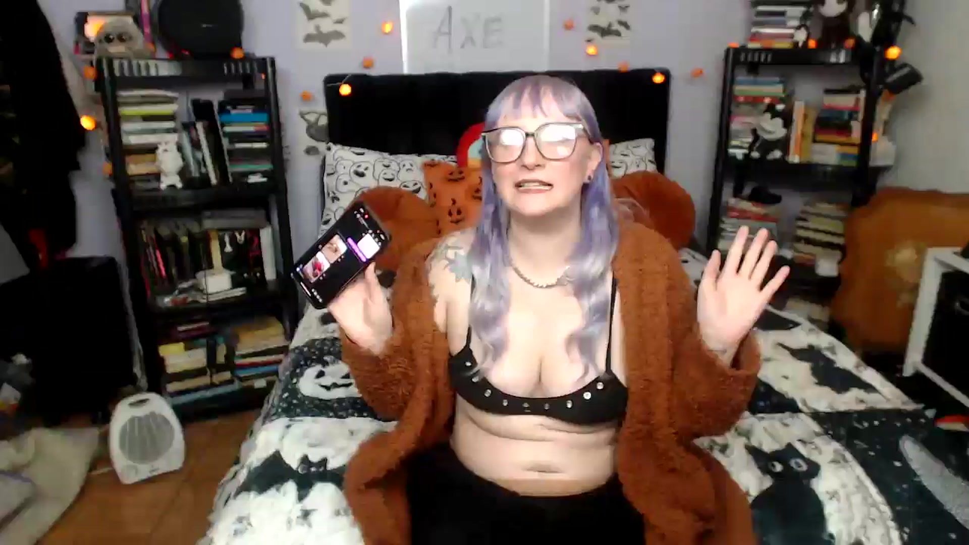 Gallery image thumbnail from AxeHallow's myfreecams stream on, 12/12/2025, 06:41 image 1 of 20