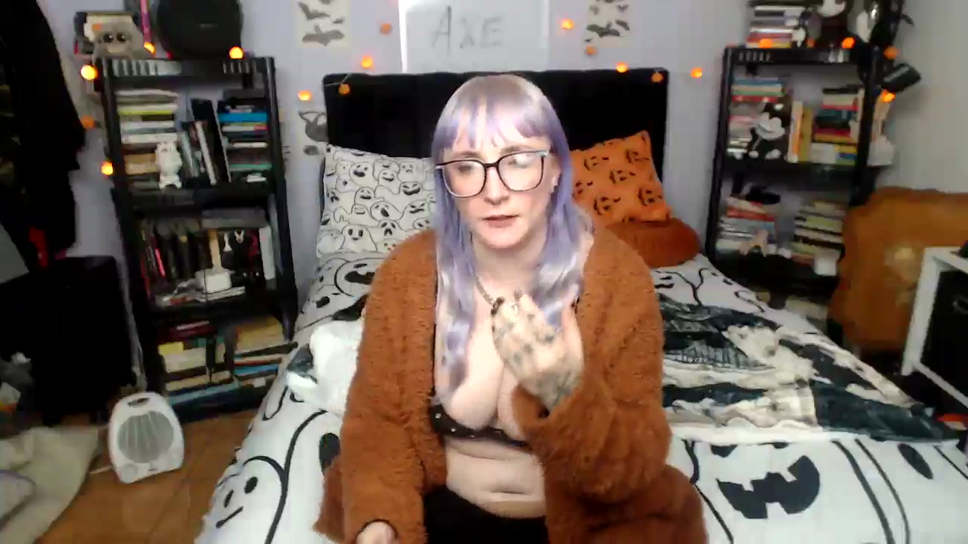Gallery image thumbnail from AxeHallow's myfreecams stream on, 12/12/2025, 06:41 image 13 of 20
