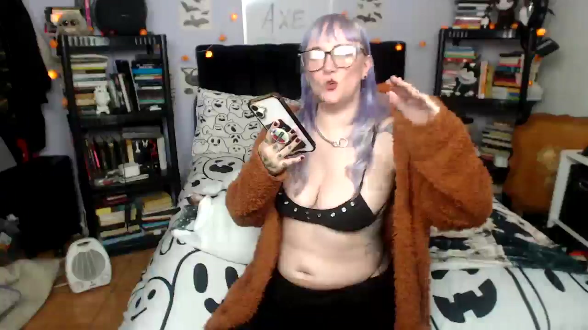 Gallery image thumbnail from AxeHallow's myfreecams stream on, 12/12/2025, 06:41 image 9 of 20