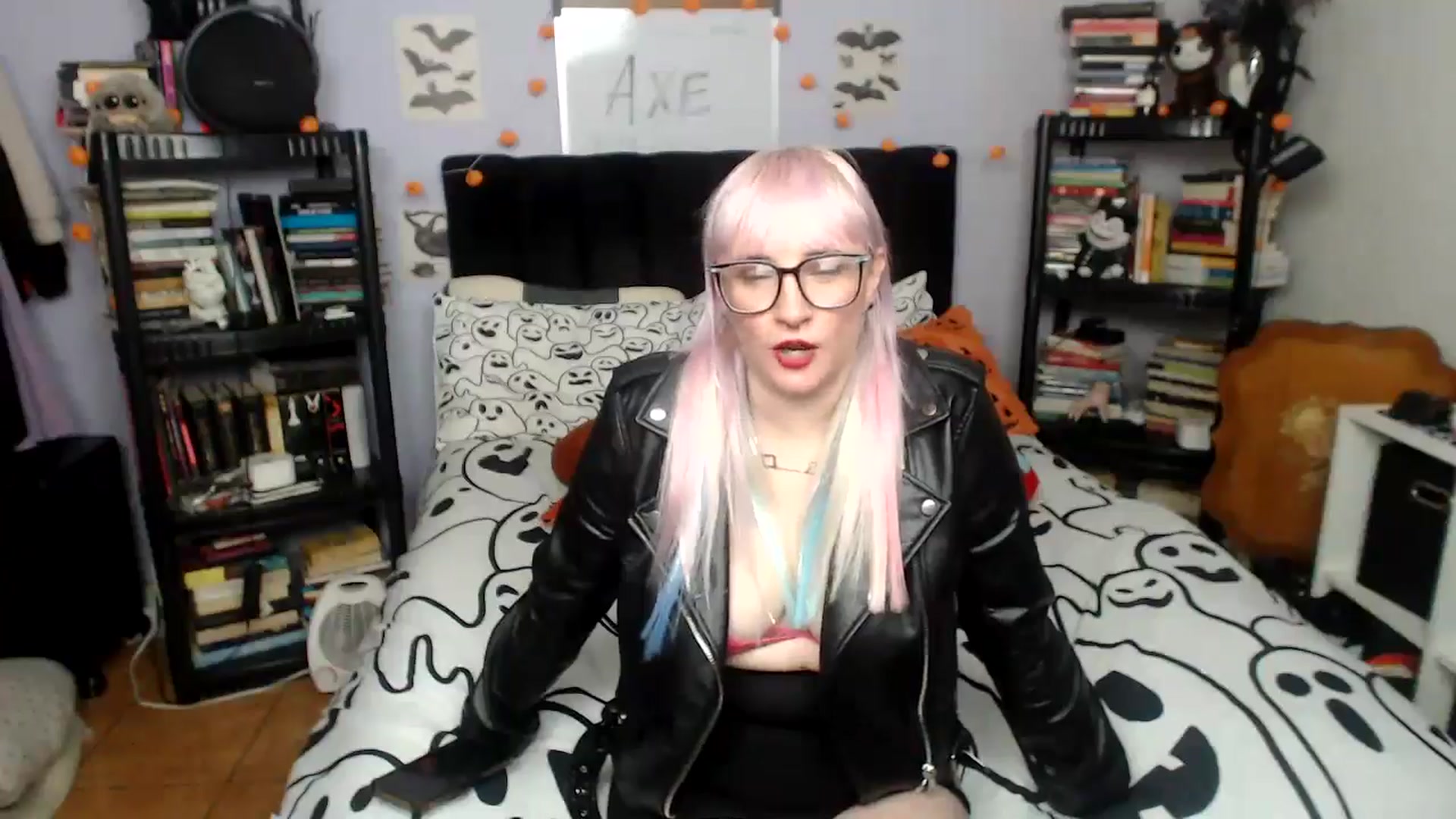 Gallery image thumbnail from AxeHallow's myfreecams stream on, 01/07/2026, 01:49 image 16 of 20