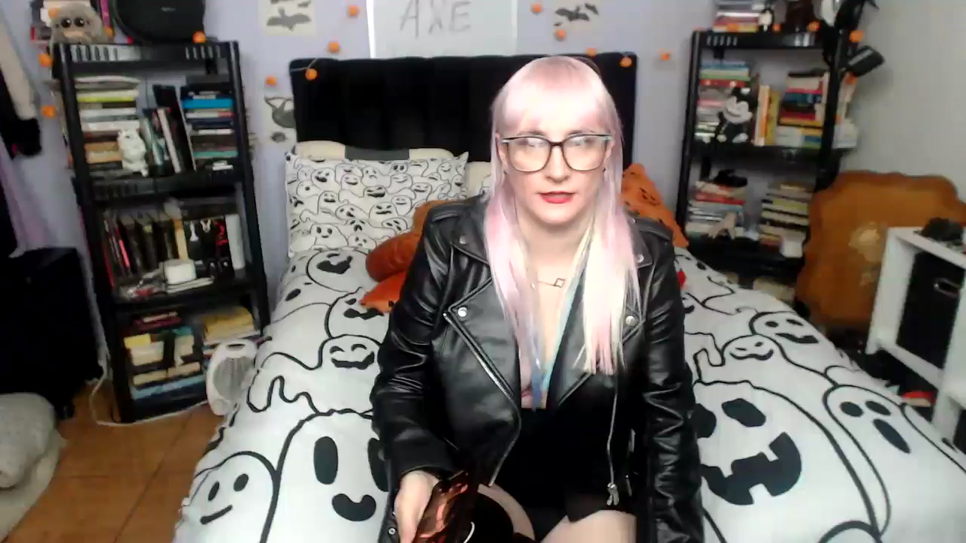 Gallery image thumbnail from AxeHallow's myfreecams stream on, 01/07/2026, 01:49 image 12 of 20