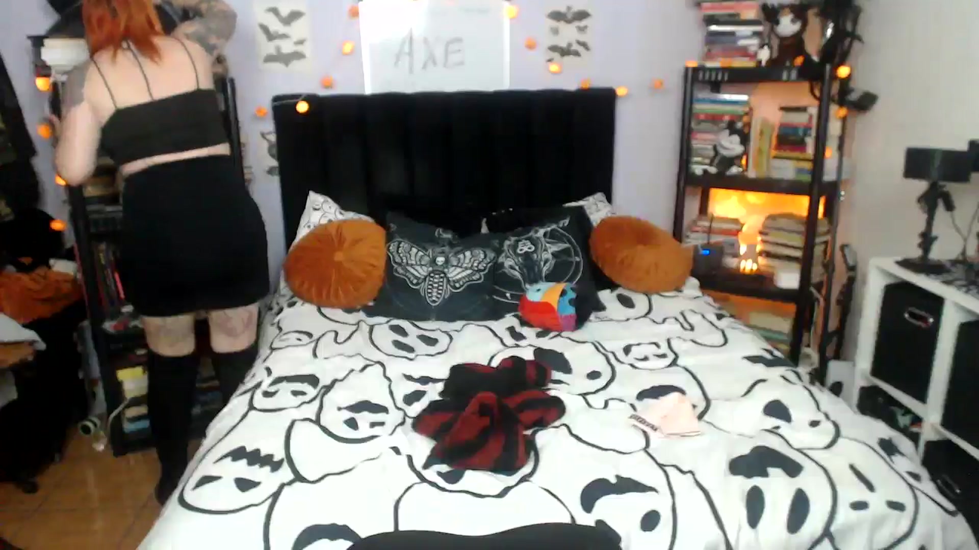 Gallery image thumbnail from AxeHallow's myfreecams stream on, 03/07/2026, 04:02 image 14 of 20