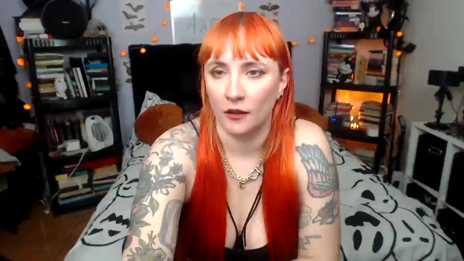 Gallery image thumbnail from AxeHallow's myfreecams stream on, 03/07/2026, 04:02 image 13 of 20