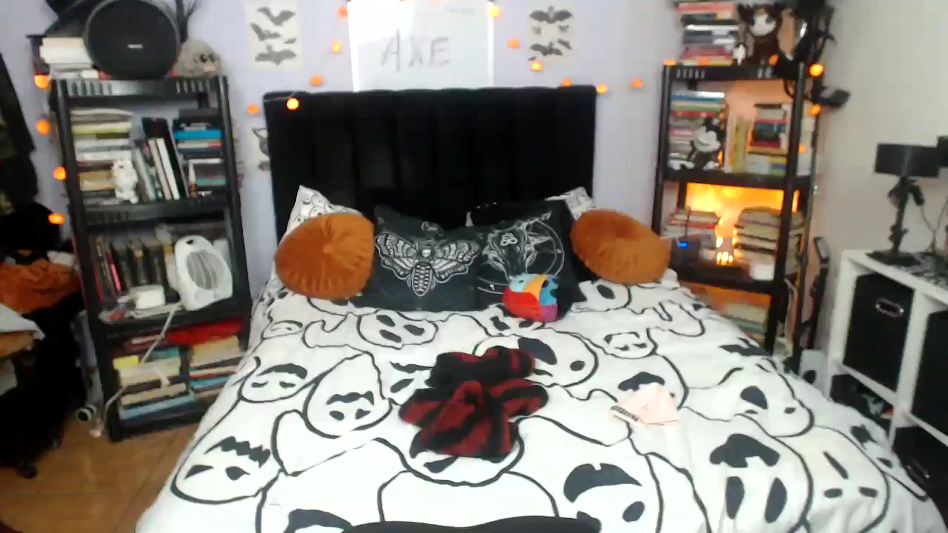 Gallery image thumbnail from AxeHallow's myfreecams stream on, 03/07/2026, 04:02 image 18 of 20