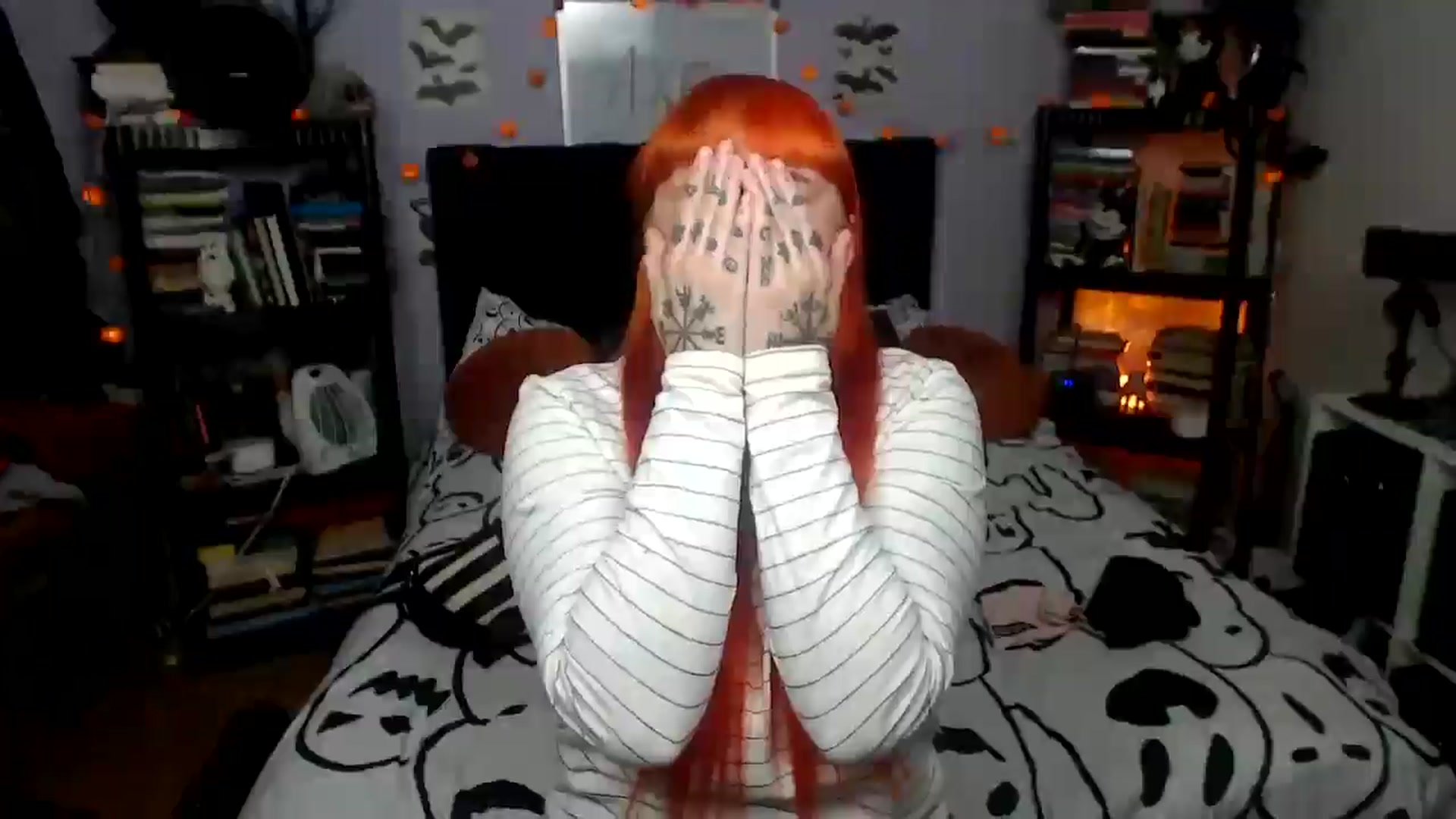 Gallery image thumbnail from AxeHallow's myfreecams stream on, 03/10/2026, 24:38 image 18 of 20
