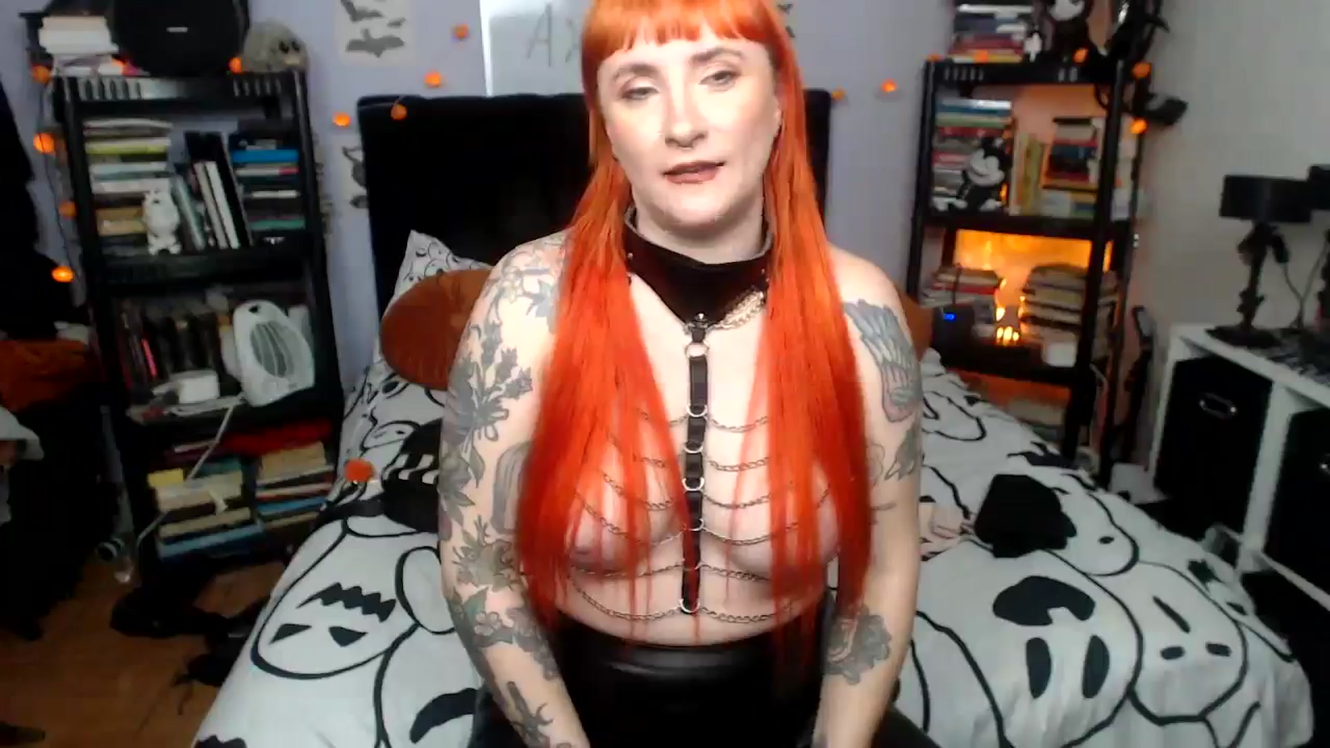 Gallery image thumbnail from AxeHallow's myfreecams stream on, 03/11/2026, 02:18 image 8 of 20