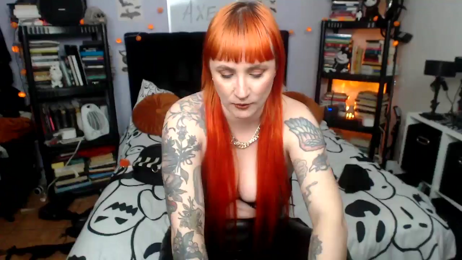 Gallery image thumbnail from AxeHallow's myfreecams stream on, 03/11/2026, 02:18 image 10 of 20