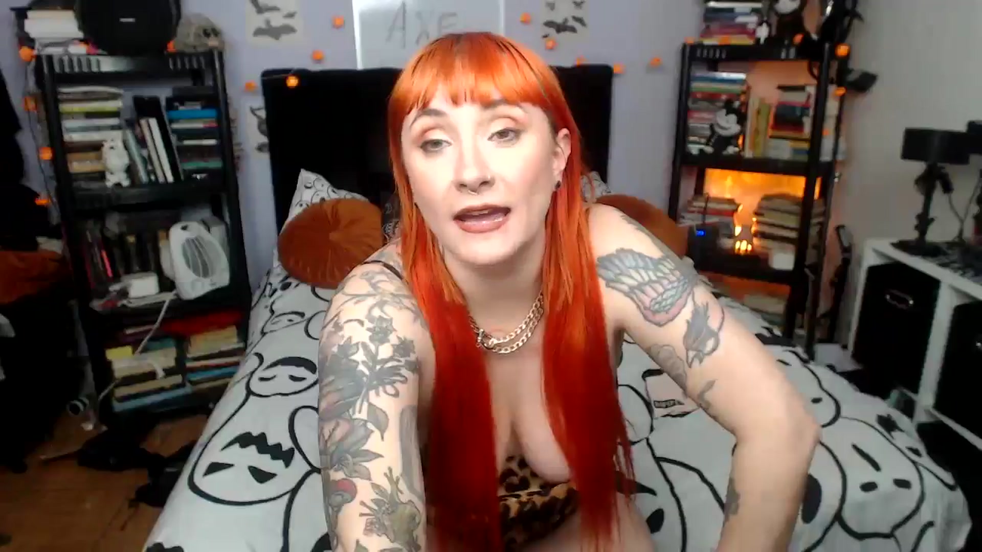 Gallery image thumbnail from AxeHallow's myfreecams stream on, 03/11/2026, 02:18 image 18 of 20