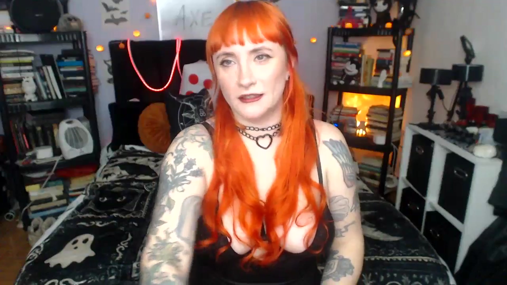 Gallery image thumbnail from AxeHallow's myfreecams stream on, 03/20/2026, 02:48 image 9 of 20