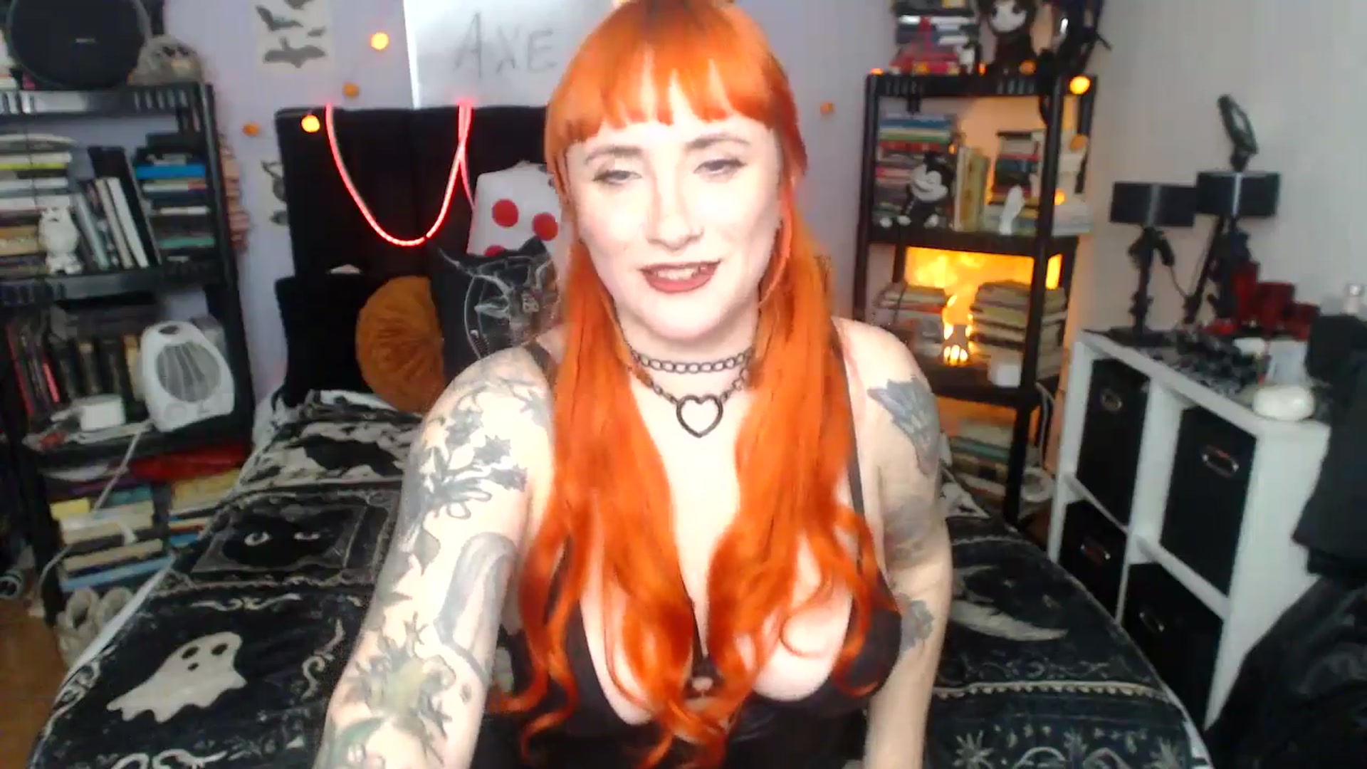 Gallery image thumbnail from AxeHallow's myfreecams stream on, 03/20/2026, 02:48 image 16 of 20