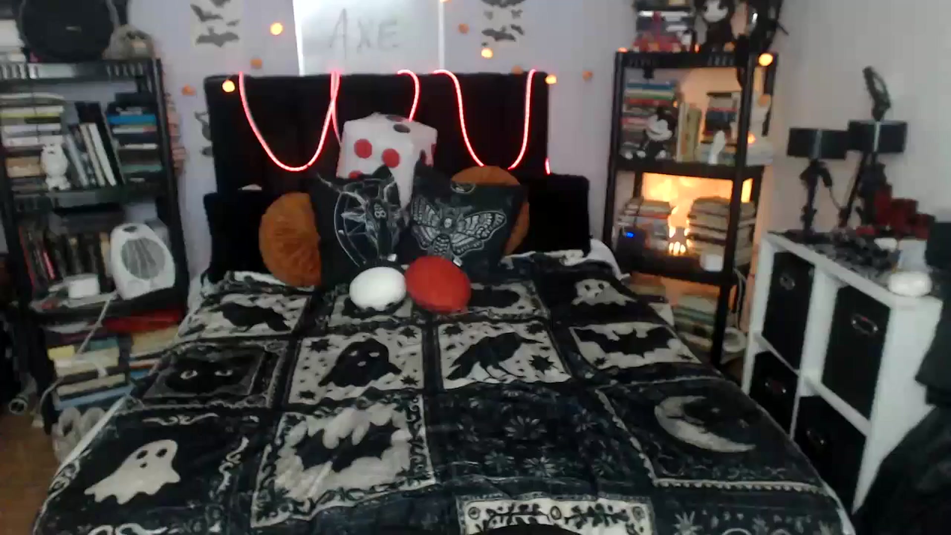Gallery image thumbnail from AxeHallow's myfreecams stream on, 03/20/2026, 02:48 image 10 of 20