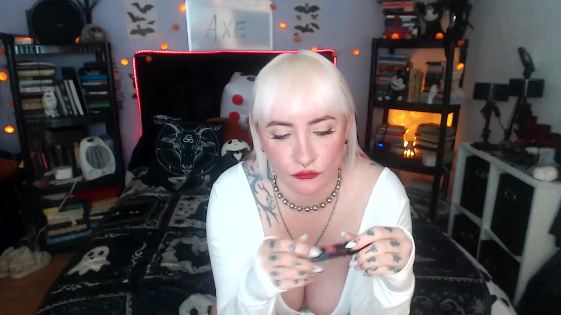 Gallery image thumbnail from AxeHallow's myfreecams stream on, 03/31/2026, 04:26 image 14 of 20